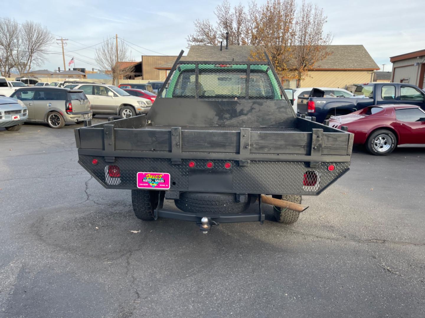 2008 Forest Service Green /Grey Ford F-350 SD XL 4WD (1FTWF31Y68E) with an 6.8L V10 SOHC 30V engine, 6-Speed Manual transmission, located at 813 E Fairview Ave, Meridian , ID, 83642, (208) 336-8230, 43.618851, -116.384010 - Photo#5